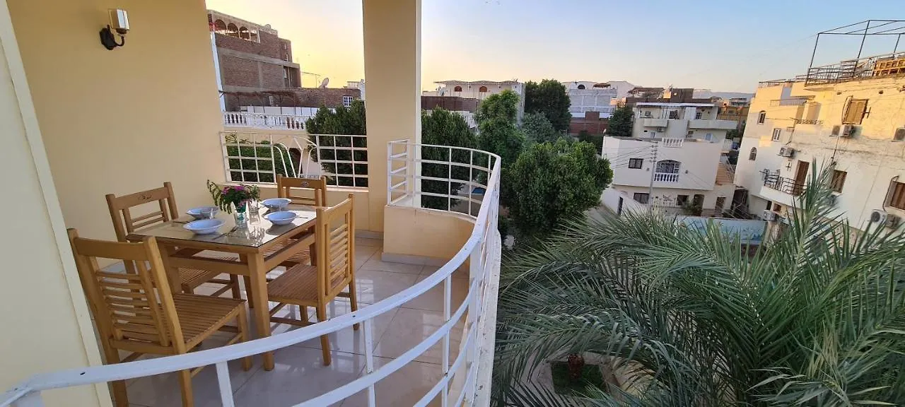 Senmut Luxory Apartments