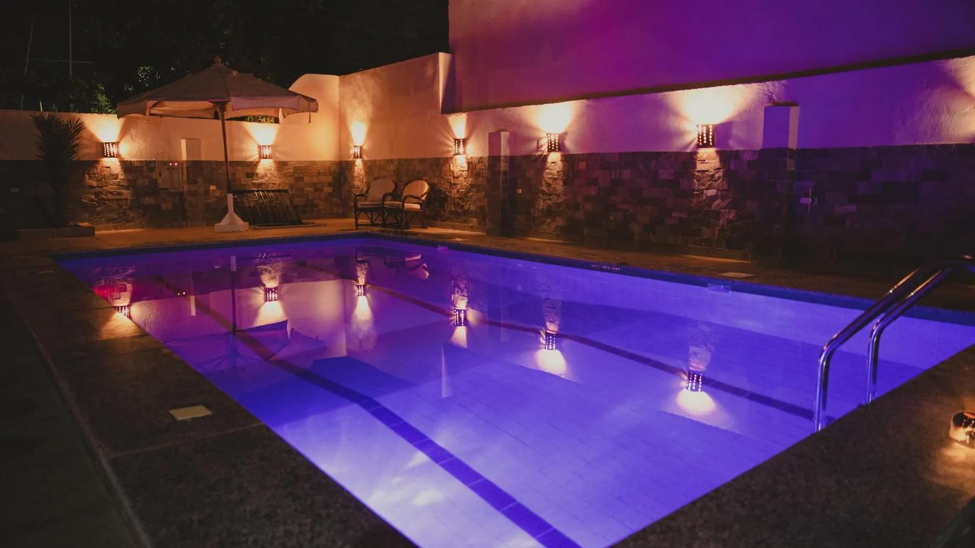 Senmut Luxory Apartments
