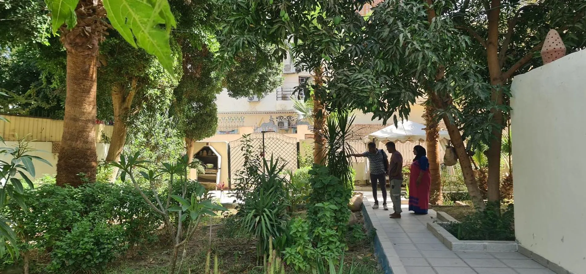 Senmut Luxory Apartments