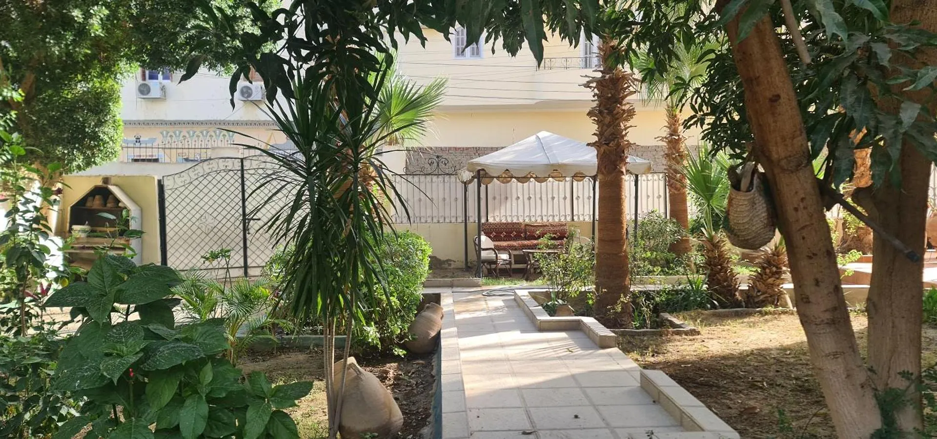 Senmut Luxory Apartments Egypt